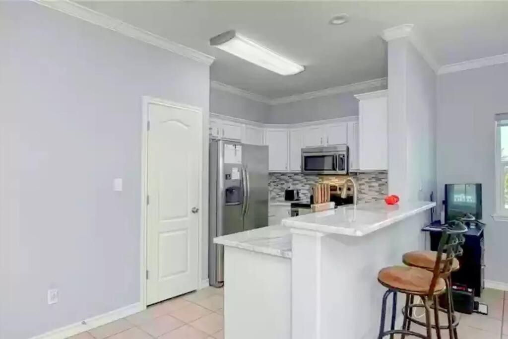 Spacious Home, Short Walk To Beach, Heated Pool! Corpus Christi Exterior foto